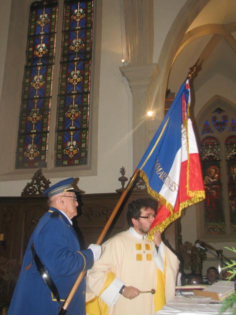 b&eacute;n&eacute;diction du nouveau drapeau